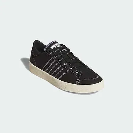 adidas Men's Jump Hook Shoes (Core Black / Cloud White / Warm Vanilla)