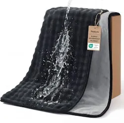 Bedsure 50" x 60" Bubble Waterproof Throw Blanket