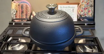 Cast Iron Dutch Oven