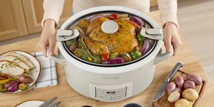 Crock-Pot 7-Quart Slow Cooker AND Thermal Carrying Bag