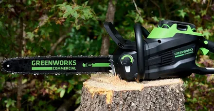 Greenworks 82V 16-inch Cordless Electric Chainsaw with a 4.0Ah battery