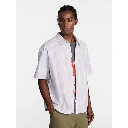 No Boundaries Men's Cotton Short Sleeve Boxy Fit Oxford Shirt (2 Colors)