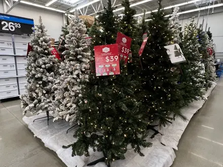 Pre-Lit Christmas Trees